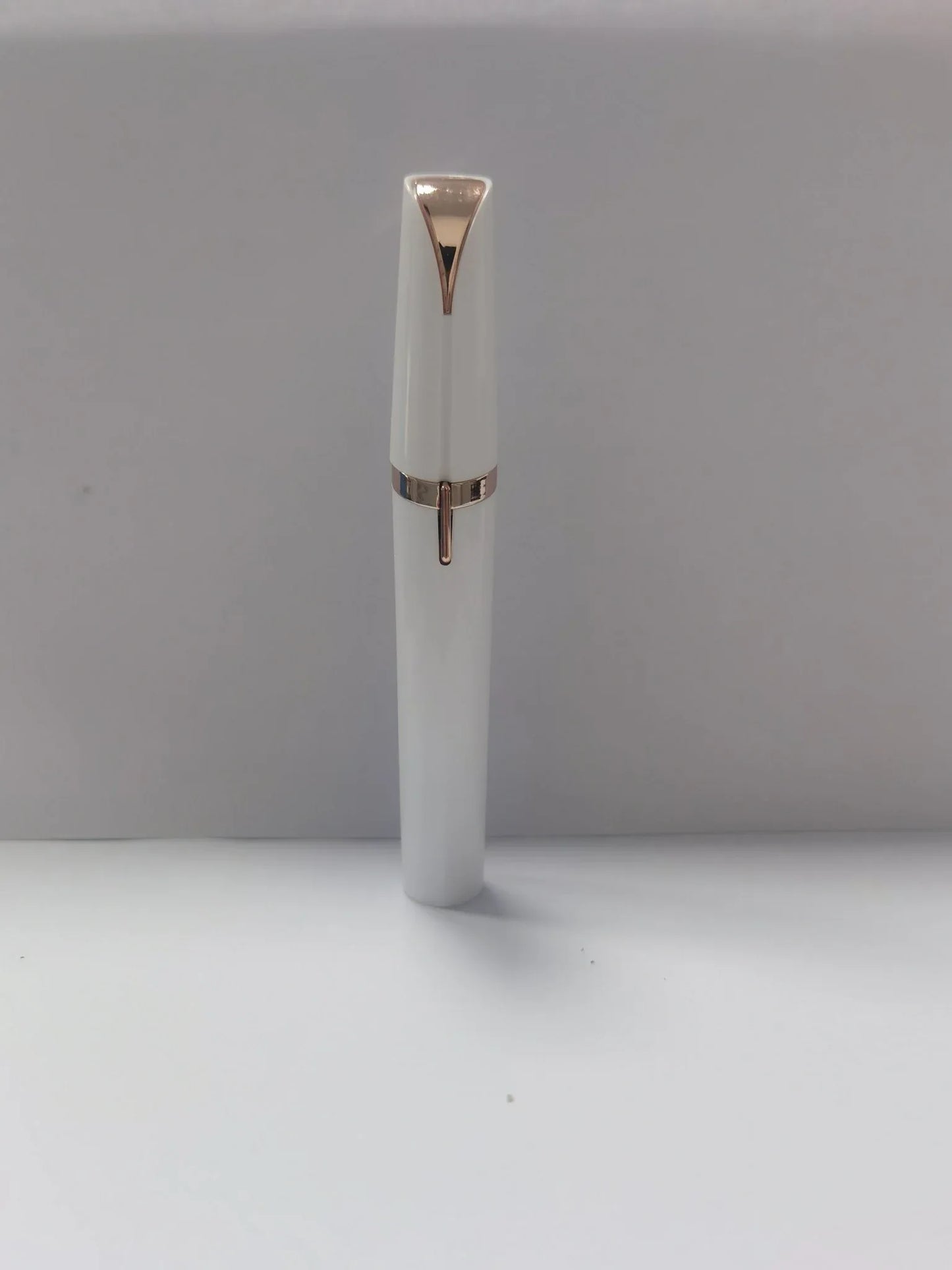 Painless Mini Electric Eyebrow Trimmer with LED Light - Zentelle Beauty