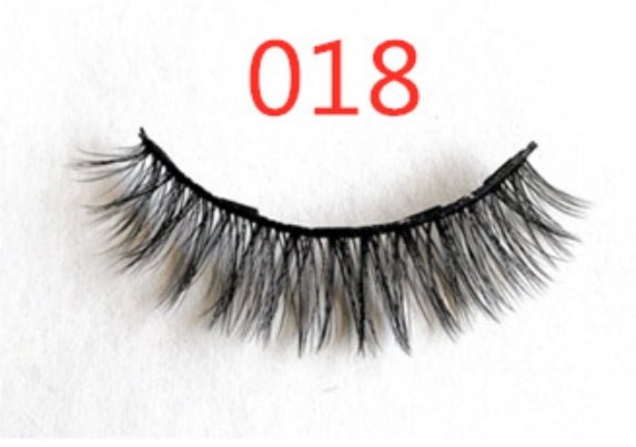 A Pair Of False Eyelashes With Magnets In Fashion - Zentelle Beauty