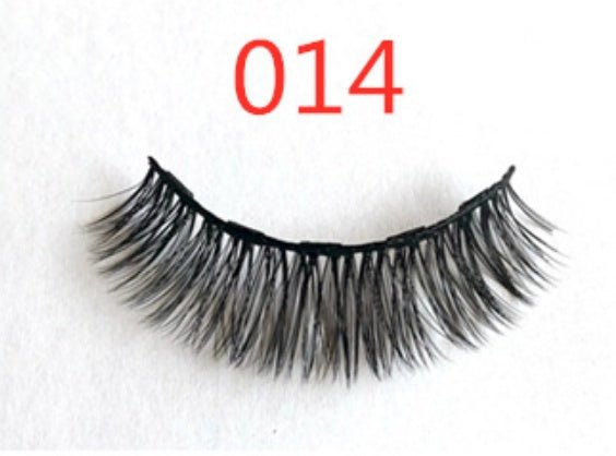 A Pair Of False Eyelashes With Magnets In Fashion - Zentelle Beauty