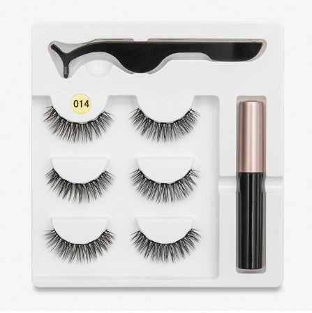 A Pair Of False Eyelashes With Magnets In Fashion - Zentelle Beauty
