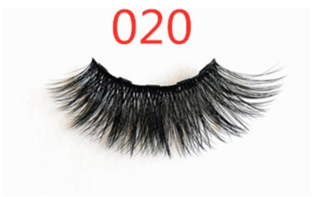 A Pair Of False Eyelashes With Magnets In Fashion - Zentelle Beauty