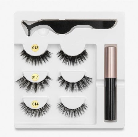 A Pair Of False Eyelashes With Magnets In Fashion - Zentelle Beauty