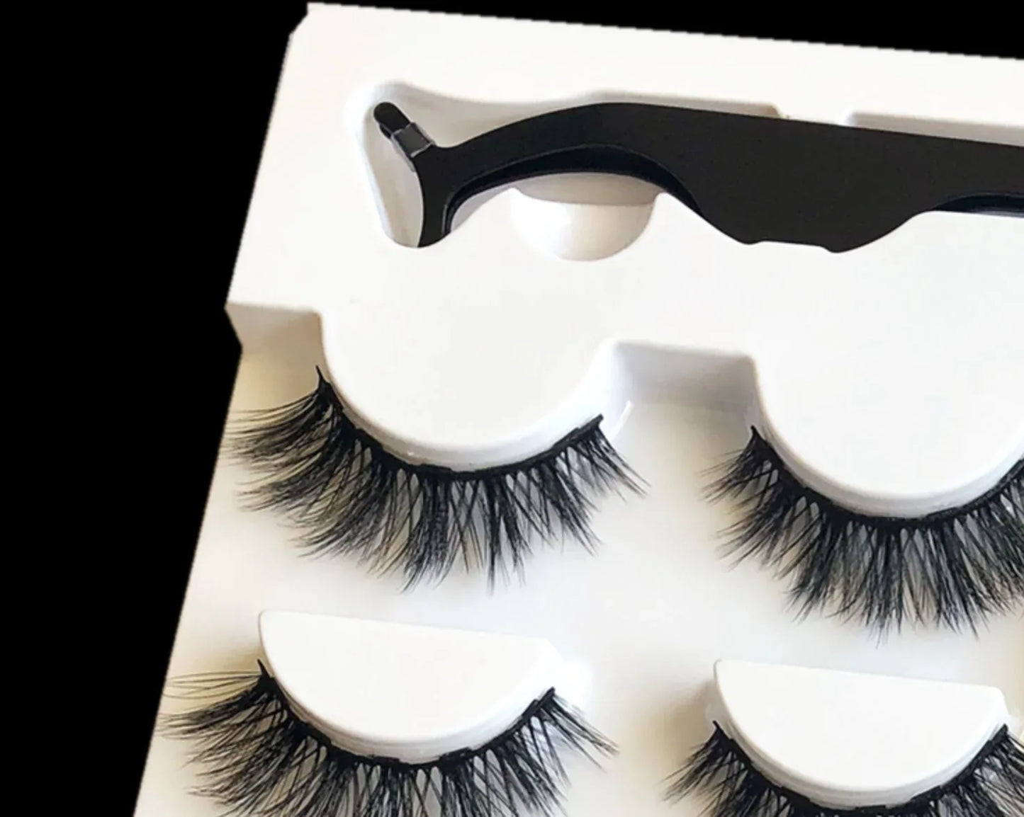 Magnetic Faux Lashes - Trendy and Easy-to-Apply! - Zentelle Beauty