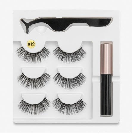 A Pair Of False Eyelashes With Magnets In Fashion - Zentelle Beauty