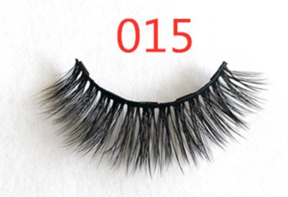 A Pair Of False Eyelashes With Magnets In Fashion - Zentelle Beauty
