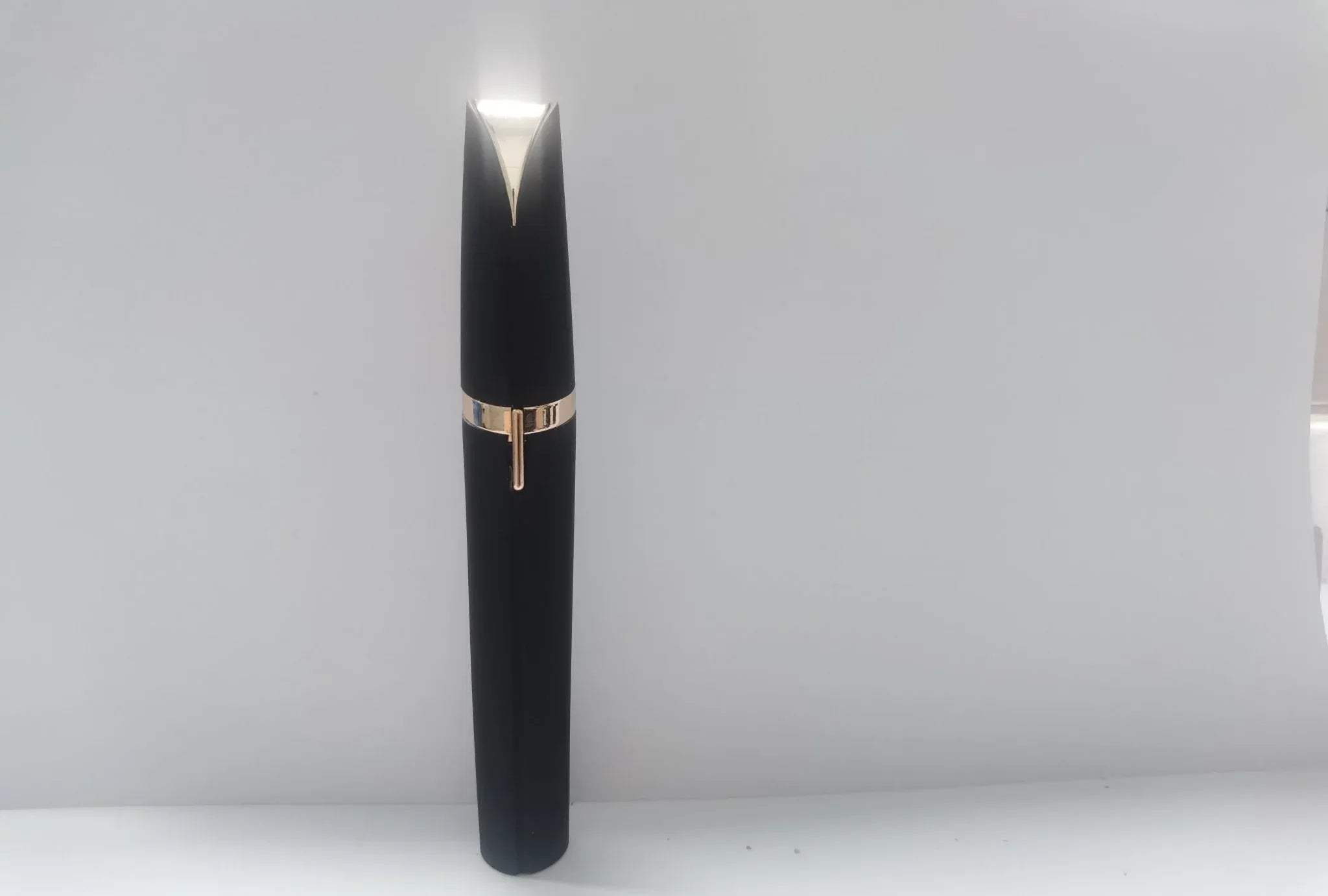 Painless Mini Electric Eyebrow Trimmer with LED Light - Zentelle Beauty