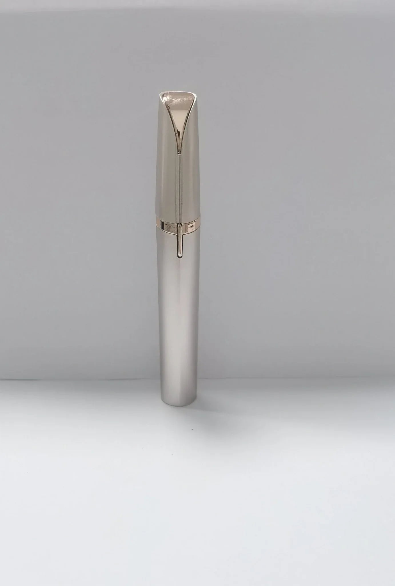Painless Mini Electric Eyebrow Trimmer with LED Light - Zentelle Beauty
